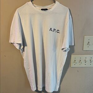 A.P.C. TEE SIZE XL